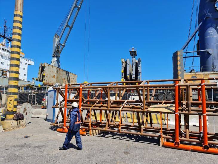 Iron construction in the port