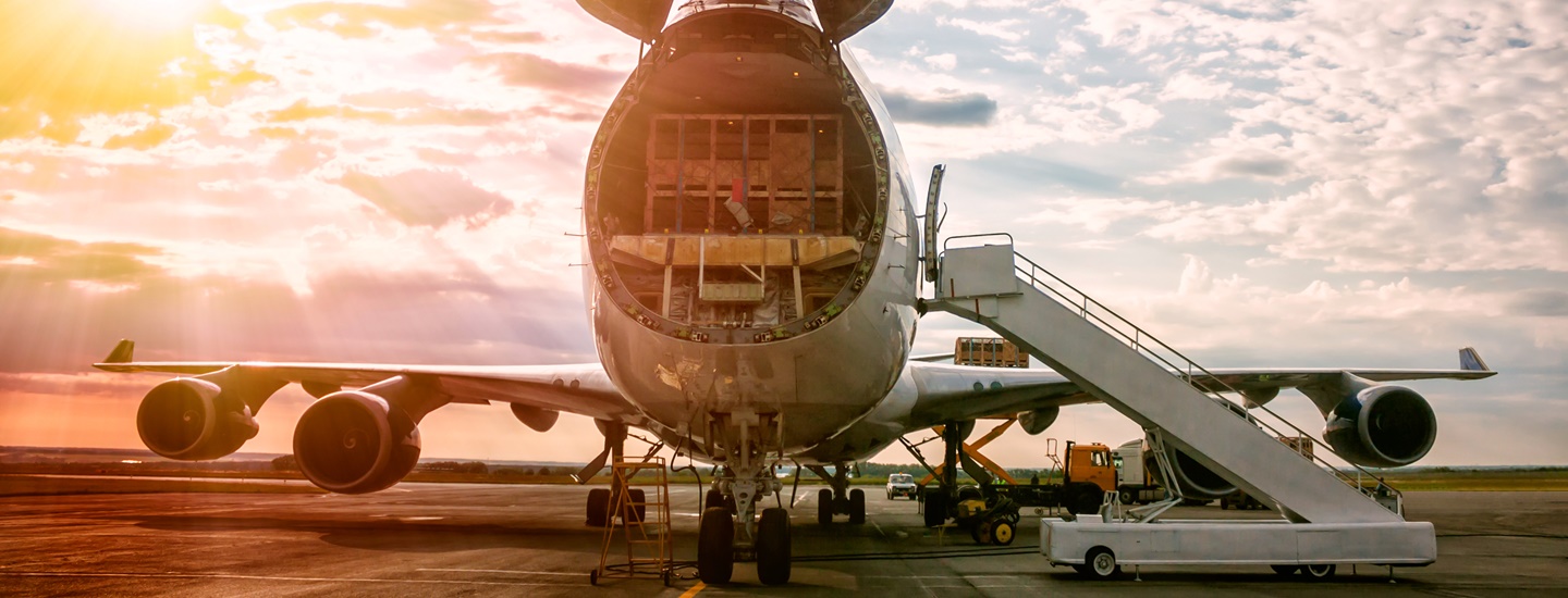 Loading of a large cargo plane