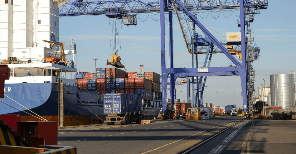 Container loading machine at the port